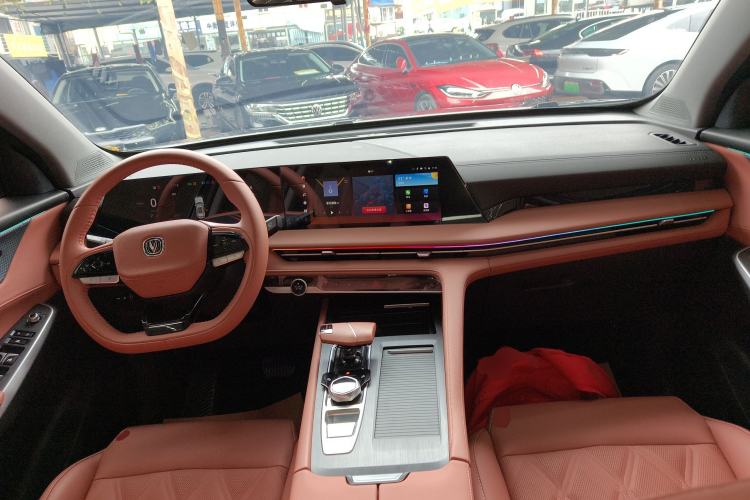 Used CHANGAN CS75 PLUS 2023 3rd Generation 1.5T Automatic Prestige Model Center Console