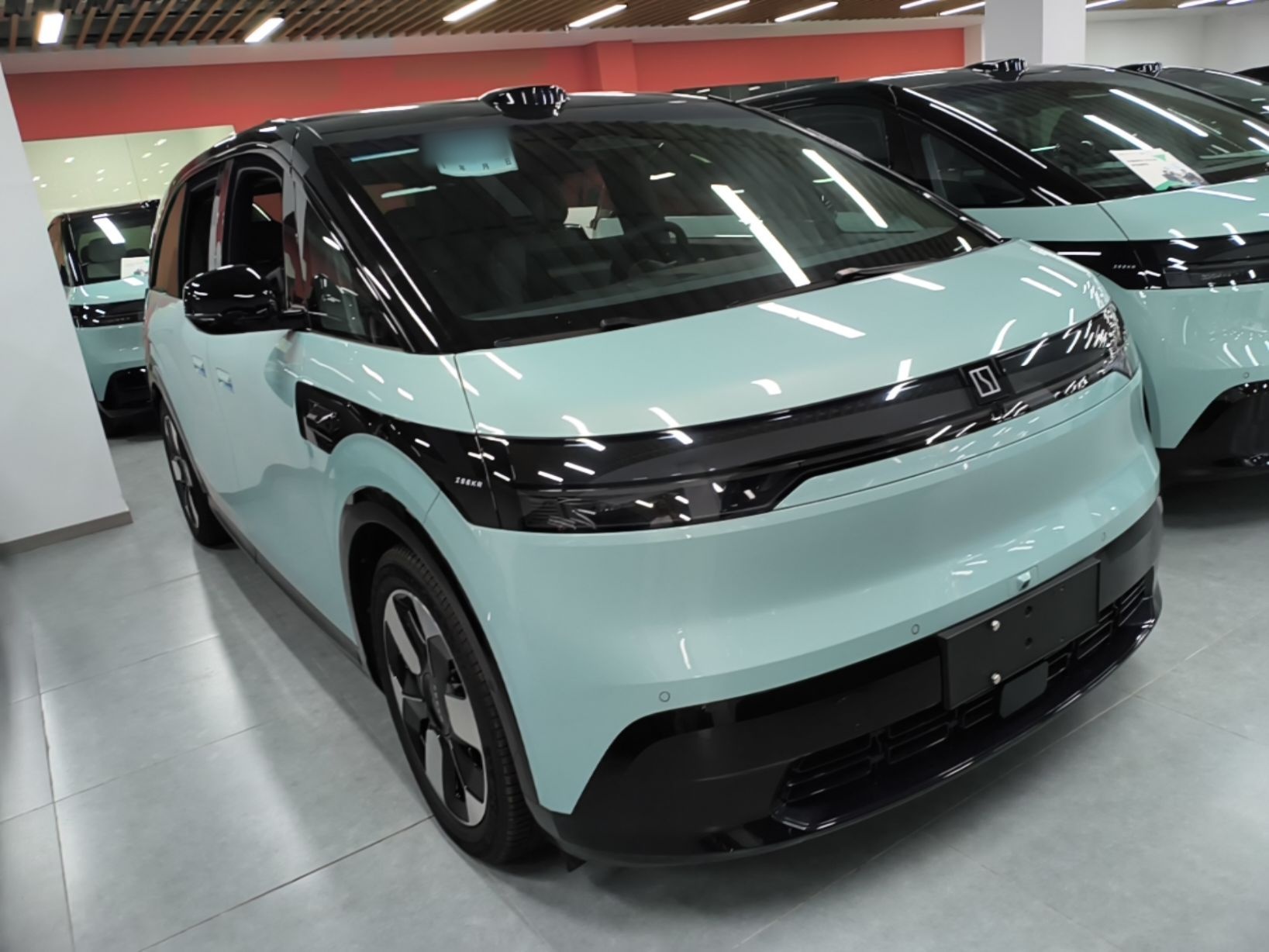 Zeekr MIX 2025 Long-Range Intelligent Driving Edition — снимка 12