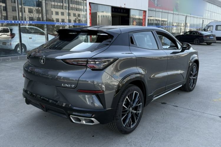 Used CHANGAN UNI-T 2023 Second-Generation 1.5T Prestige Model Exterior 5