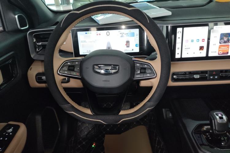 Used Geely Auto icon 2025 Linglong 1.5TD Ruyi Edition
