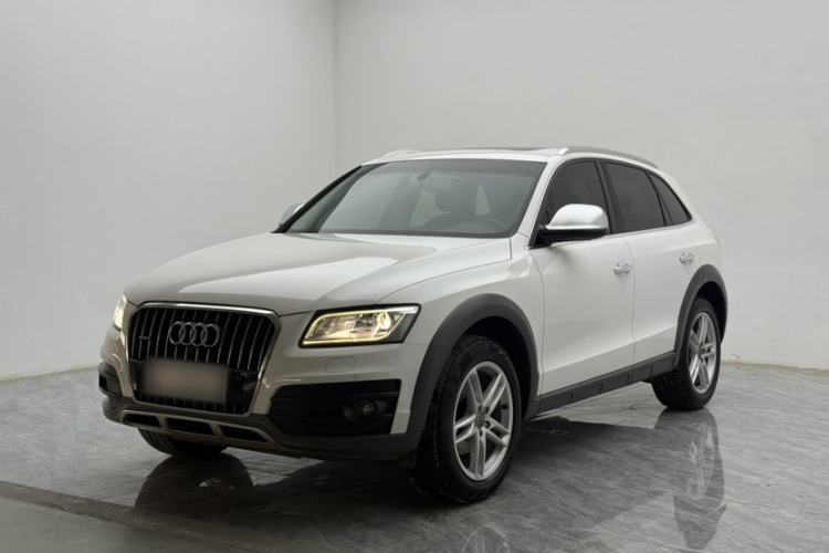 Used Audi Q5 2017 Plus 40 TFSI Comfort Model