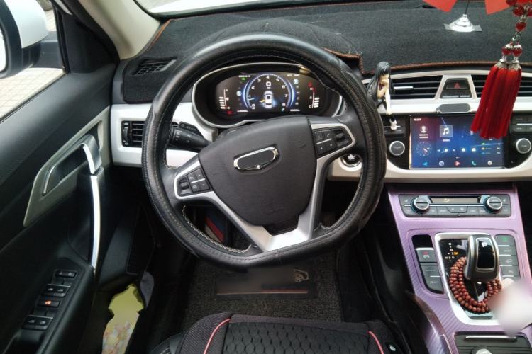 Used Geely Auto Emgrand X7 Sport 2020 1.8TD DCT Two-Wheel Drive Smart Connect 4G-Enabled Version
