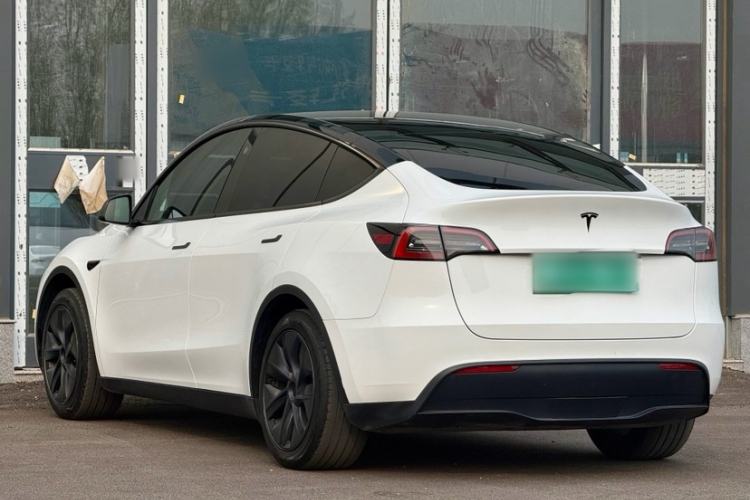 Used Tesla Model Y 2024 Rear-Wheel-Drive Version Exterior 4
