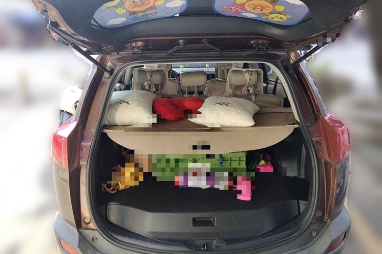 Used Toyota RAV4 2015 2.0L CVT Two-Wheel Drive Fashion Edition
