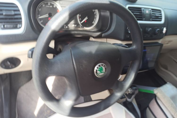 Used Skoda Fabia 2011 1.6L Automatic Crystal Edition