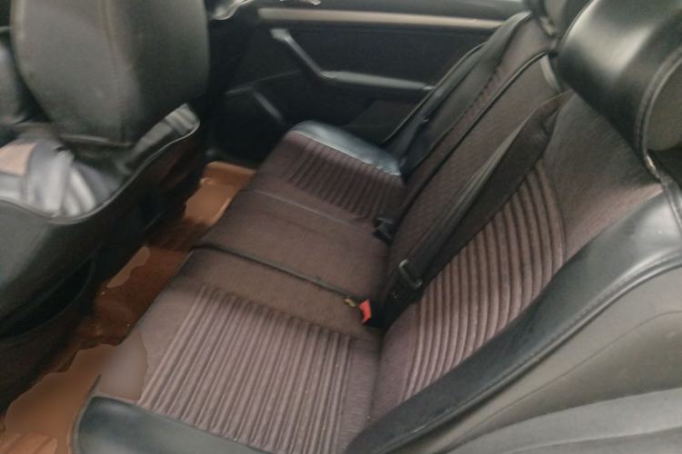 Used Volkswagen Lavida 2015 1.6L Automatic Fashion Edition