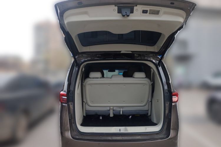 Used Buick GL8 2023 Land Executive Class Comfort Model
