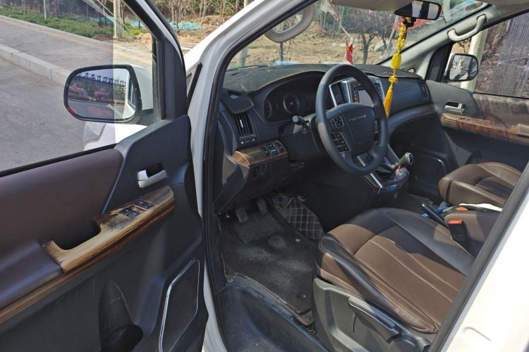 Used FORTHING Lingzhi PLUS 2021 2.0L Manual Standard Version CNG 7 Seats
