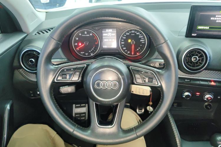 Used Audi Q2L 2018 35 TFSI Launch Exclusive Edition China V