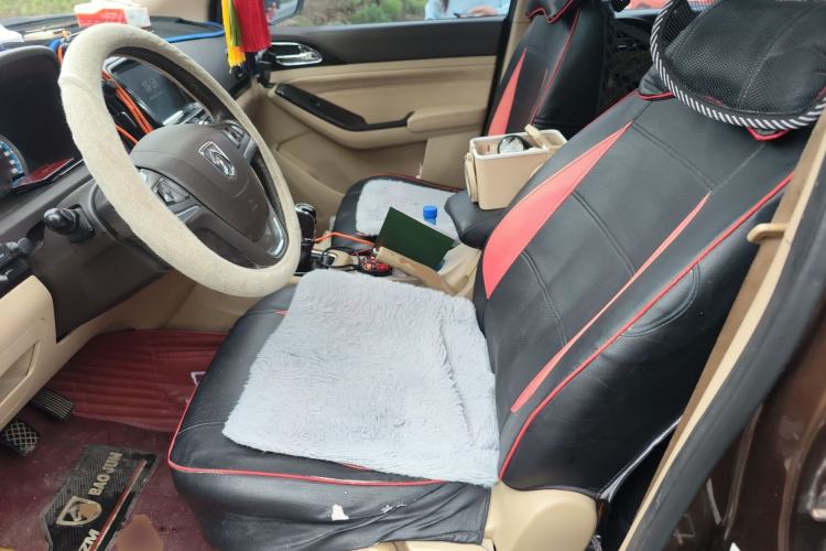 Used Baojun 730 2015 1.8L Manual Luxury Navigation ESP Version 7-seater Left Front Seat