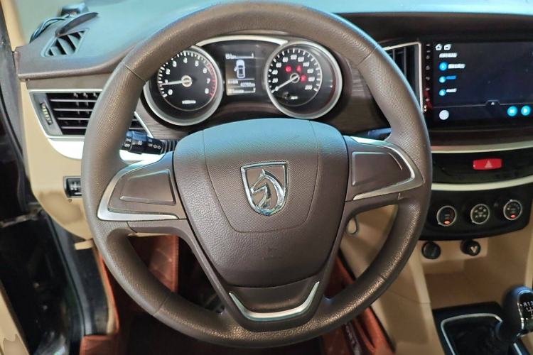 Used Baojun 730 2016 1.5T Manual Standard Version 7 Seats
