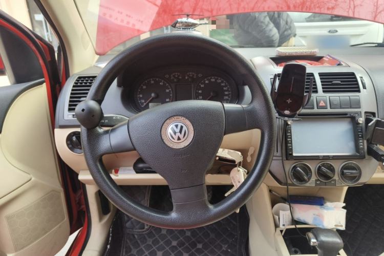 Used Volkswagen Polo 2009 Jingqing 1.4L Automatic Shushang Edition Steering Wheel