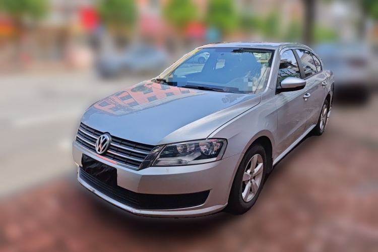 Used Volkswagen Lavida 2013 Revised Classic 1.6L Manual Fashion Edition