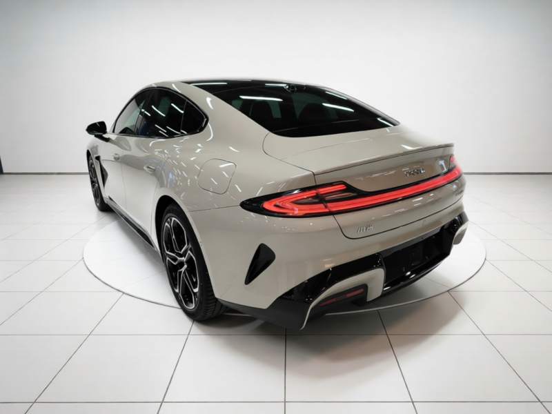 Used Xiaomi Auto SU7 2024 Four-Wheel Drive Ultra-Long Range Advanced Intelligent Driving Max Edition — 4