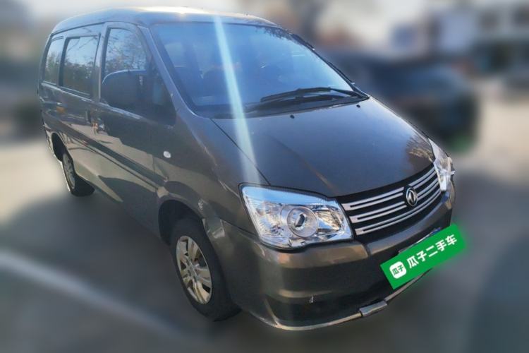 Used FORTHING Lingzhi 2017 V3 1.5L 5-Seater Special Offer Model
