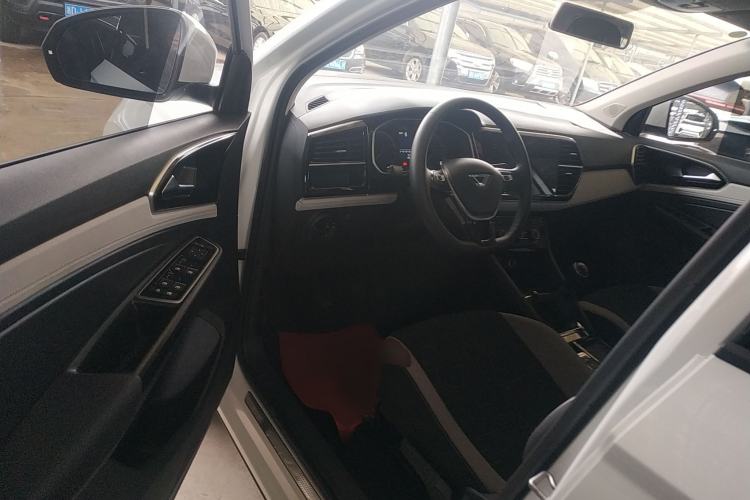 Used Jetta VS5 2023 280TSI Manual Entry-Level Model

