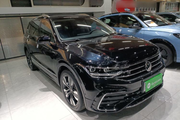 Used Volkswagen Tiguan L 2024 330TSI Automatic Two-Wheel Drive R-Line Enhanced Edition Exterior 1