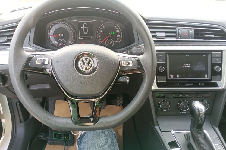 Used Volkswagen Lamando 2019 230TSI DSG Fashion Edition China VI