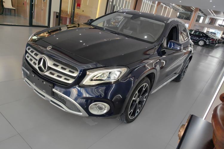 Used Mercedes-Benz GLA 2017 GLA 220 4MATIC Fashion Model