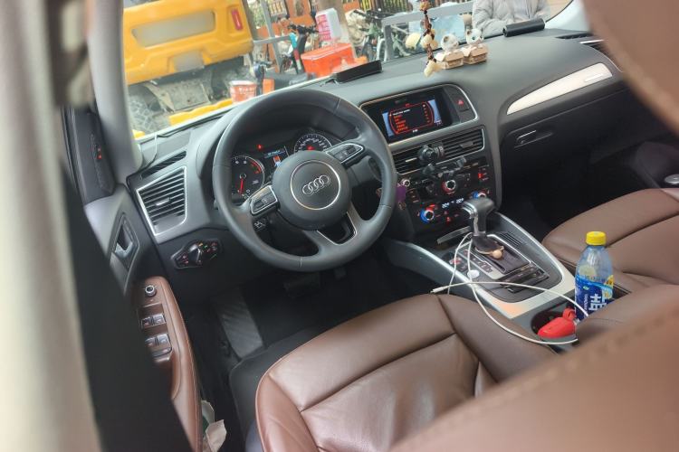 Used Audi Q5 2017 Plus 40 TFSI Technology Model
