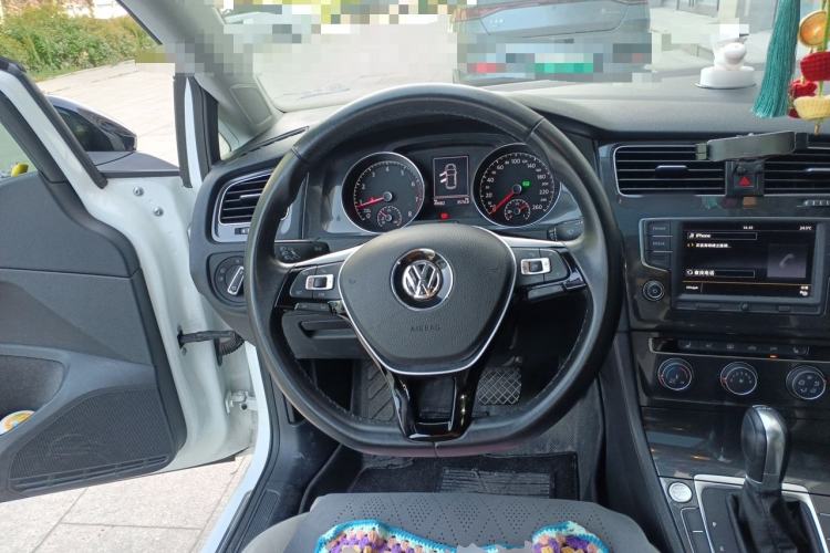Used Volkswagen Golf 2017 230TSI Automatic Luxury Million-Vehicle Commemorative Edition

