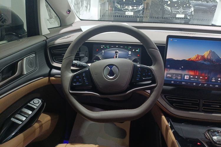 Used Denza D9 2022 DM-i 970 Four-Wheel Drive Flagship Model