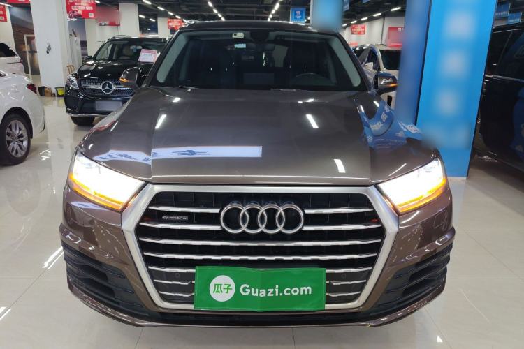 Used Audi Q7 2018 40 TFSI Comfort Model