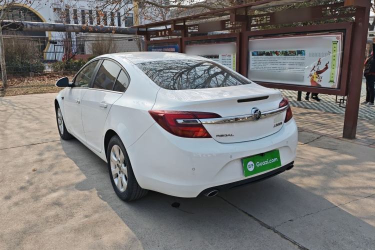 Used Buick Regal 2015 2.0L Leading Fashion Edition