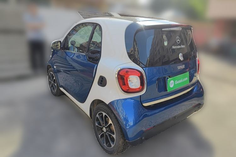 Used smart fortwo 2015 1.0L 52 kW Hardtop Passion Edition
