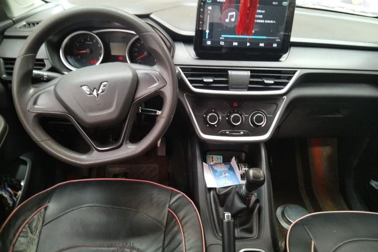 Used Wuling Hongguang S3 2019 1.5L Manual Standard Version China VI Standard