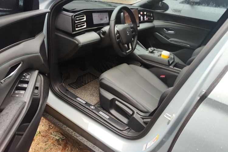 Used BYD Qin L 2025 DM-i Smart Drive 80KM Leading Model
