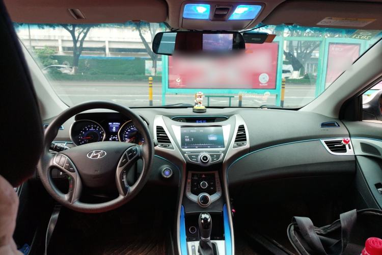 Used Hyundai Elantra (5th Generation / Langdong) 2016 1.6L Automatic Prestige Model Center Console