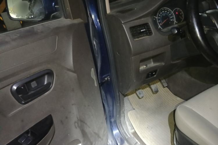 Used Wuling Rongguang V 2015 1.5L Standard Version Driver Seat