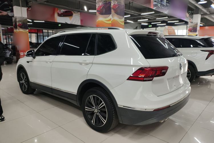 Used Volkswagen Tiguan L 2019 Updated Version 330TSI Automatic Two-Wheel Drive Panoramic Comfort Edition China VI Standard