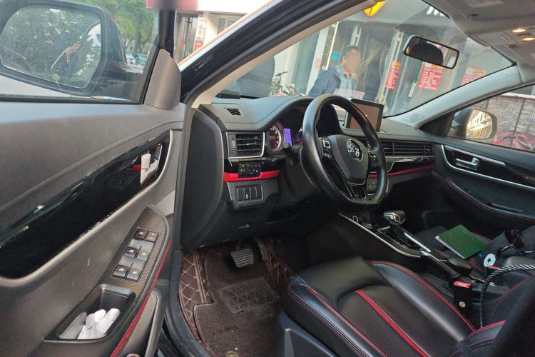 Used FORTHING Joyear X5 2017 Enjoy Series 1.6L CVT Luxury Model
