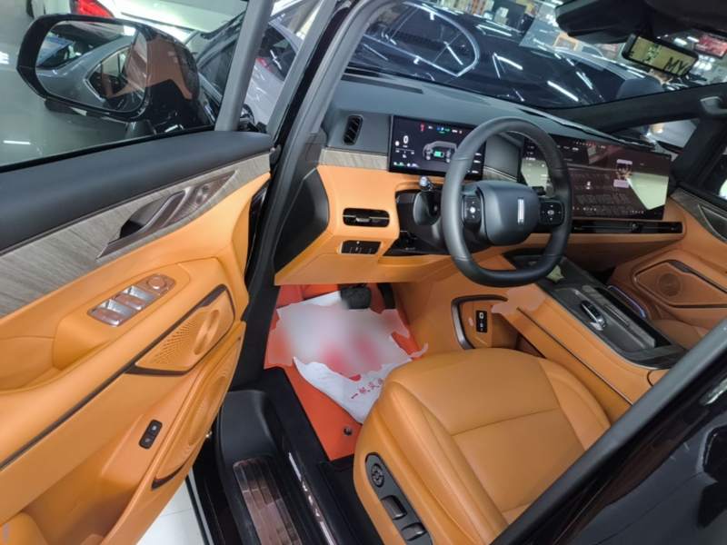 Used Wey Gaoshan 2025 Four-Wheel Drive Alpine 8 — 15