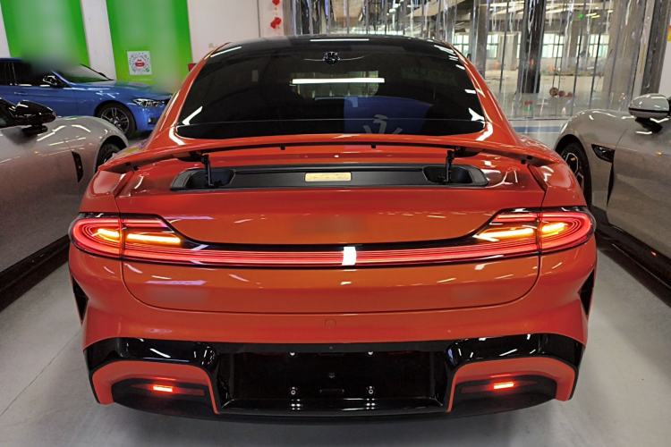 Used Xiaomi Auto SU7 2024 Four-Wheel Drive Ultra-Long Range Advanced Intelligent Driving Max Edition