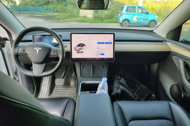 Used Tesla Model Y 2022 Rear-Wheel-Drive Version
