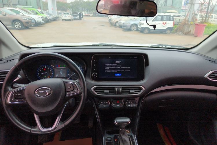 Used GAC Trumpchi GS4 2018 235T Automatic Two-Wheel Drive Luxury Smart Connectivity Version Center Console