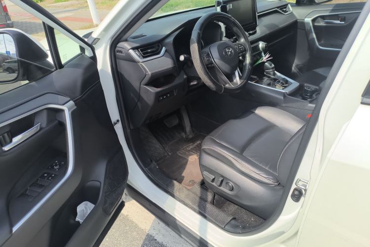 Used Toyota RAV4 2020 2.0L CVT Two-Wheel Drive Prestige Edition