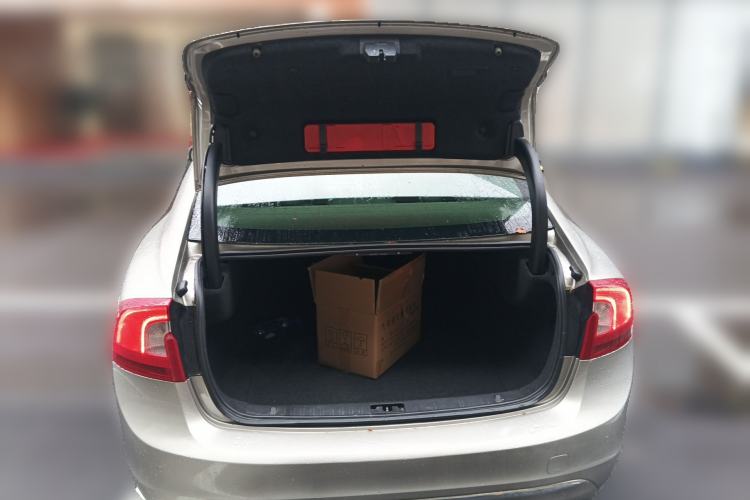 Used Volvo S60 2014 S60L 2.0T Smart Drive Edition Trunk