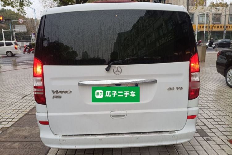 Used Mercedes-Benz Viano 2013 3.0L Navigator Edition