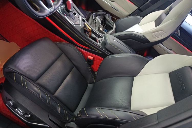 Used Lynk & Co 05 2022 2.0T Two-Wheel Drive Shine Halo
