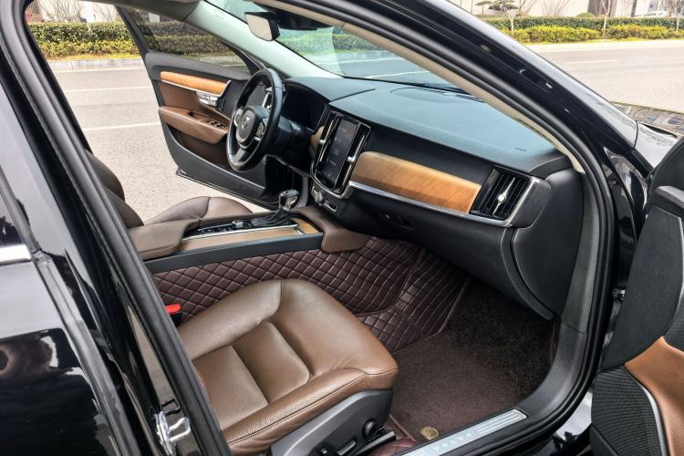 Used Volvo S90 2019 T5 Zhiyi Edition
