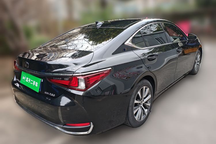 Used Lexus ES 2020 200 Excellence Edition
