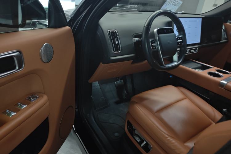 Used Li Auto L8 2023 Pro Model
