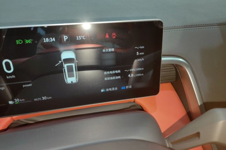 Used Dongfeng eπ eπ008 2024 210Max Range-Extended Version 6 Seats