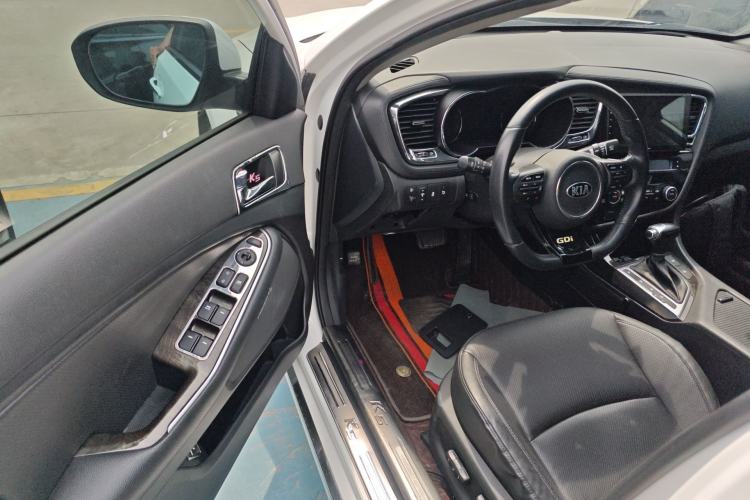 Used Kia K5 2015 2.0L Automatic LUX
