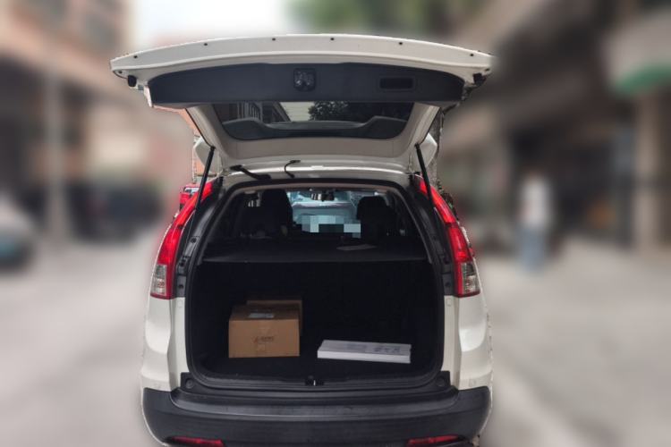 Used Honda CR-V 2013 2.4L four-wheel drive luxury version Trunk