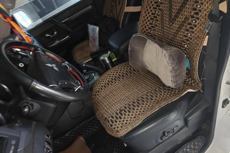 Used Mitsubishi Pajero 2012 3.8L Flagship Edition Left Front Seat